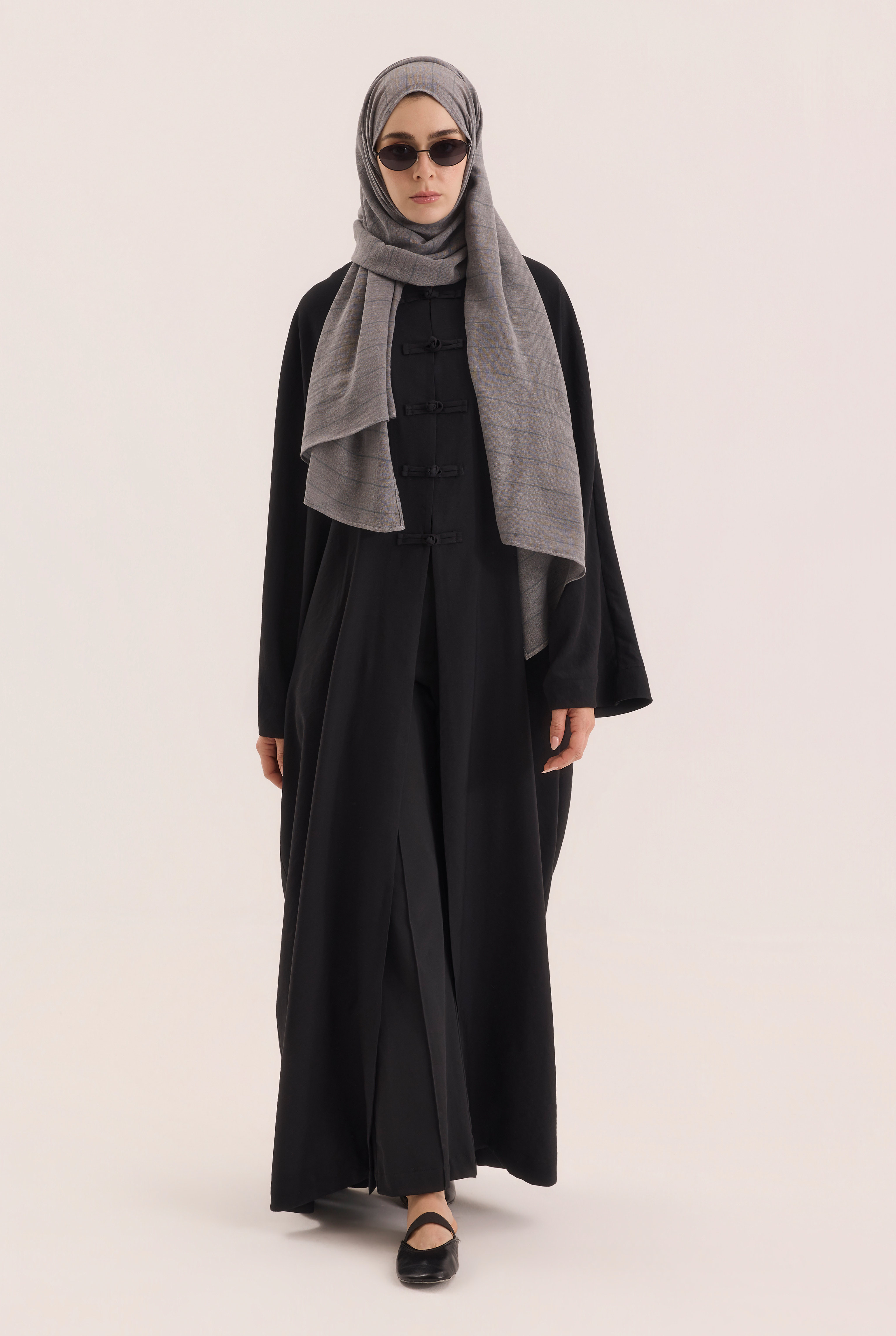 Çin Düğmeli Abaya Siyah