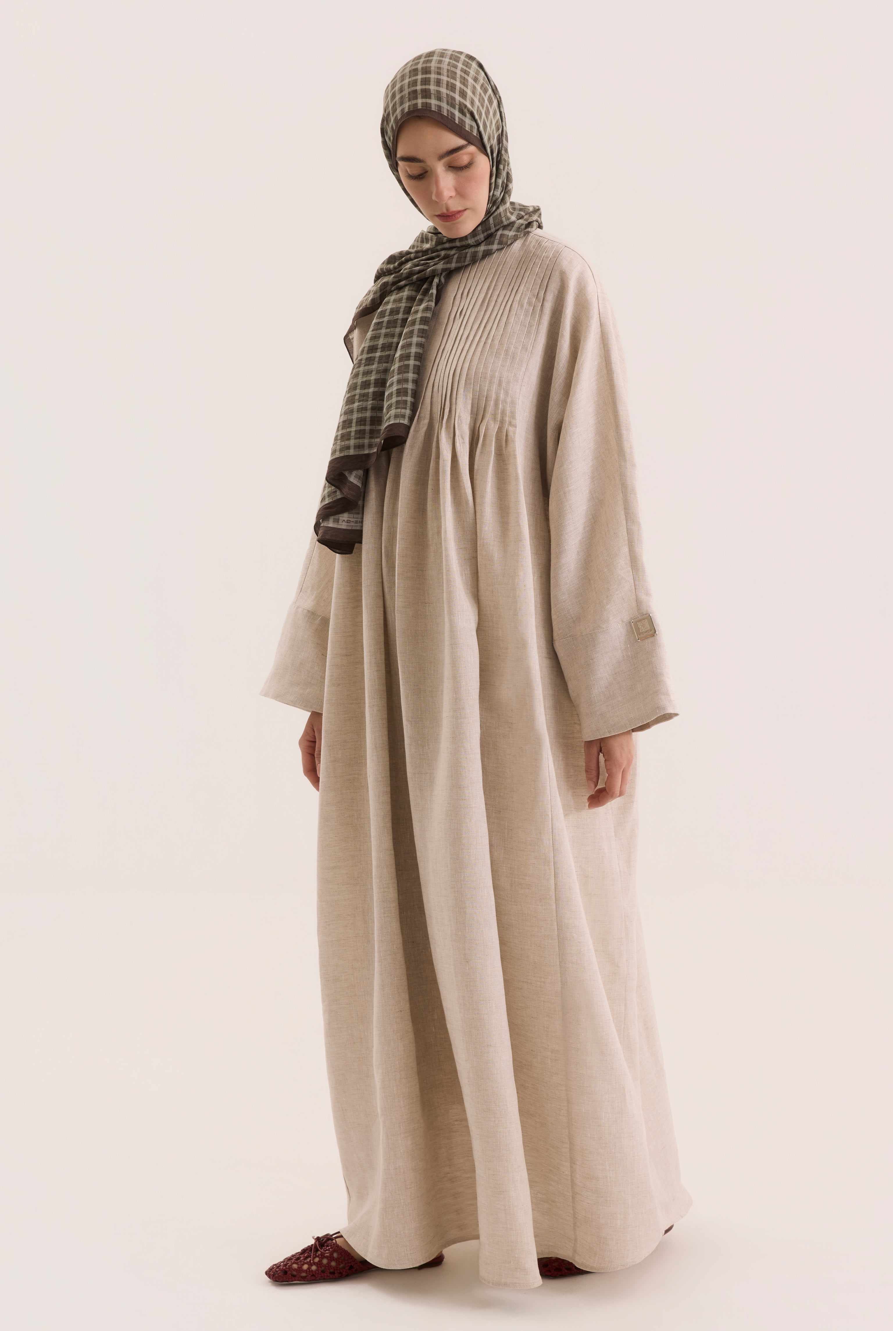 Nervür Detaylı Keten Abaya Sedef